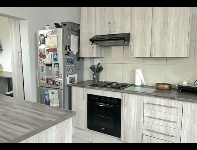 3 BEDROOM TOWNHOUSE FOR SALE IN BRENTWOOD